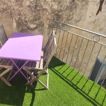 T3 Avec Sa Terrasse Au Coeur Du Village Medieval Sauzet  Екстериор снимка