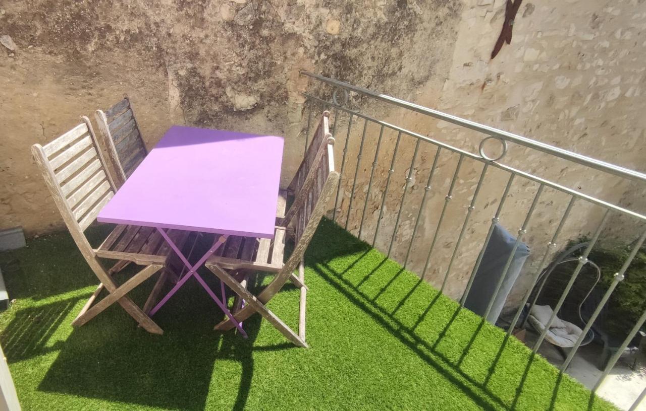 T3 Avec Sa Terrasse Au Coeur Du Village Medieval Sauzet  Екстериор снимка